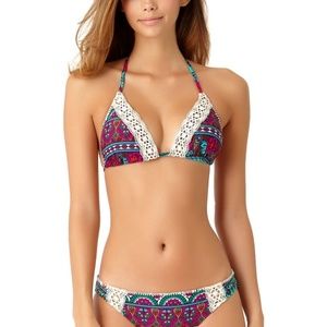 NWOT California Sunshine Boho Crochet Bikini L